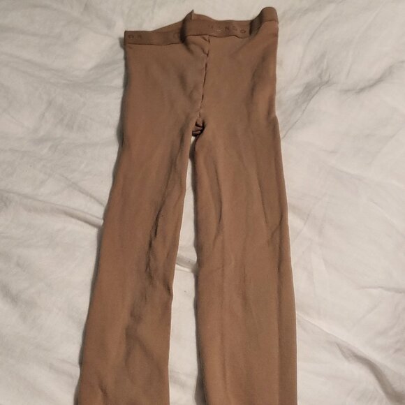 CAPEZIO KIDS dance bodysuit, size XS black + with MONDOR beige footless tights. - Picture 3 of 4